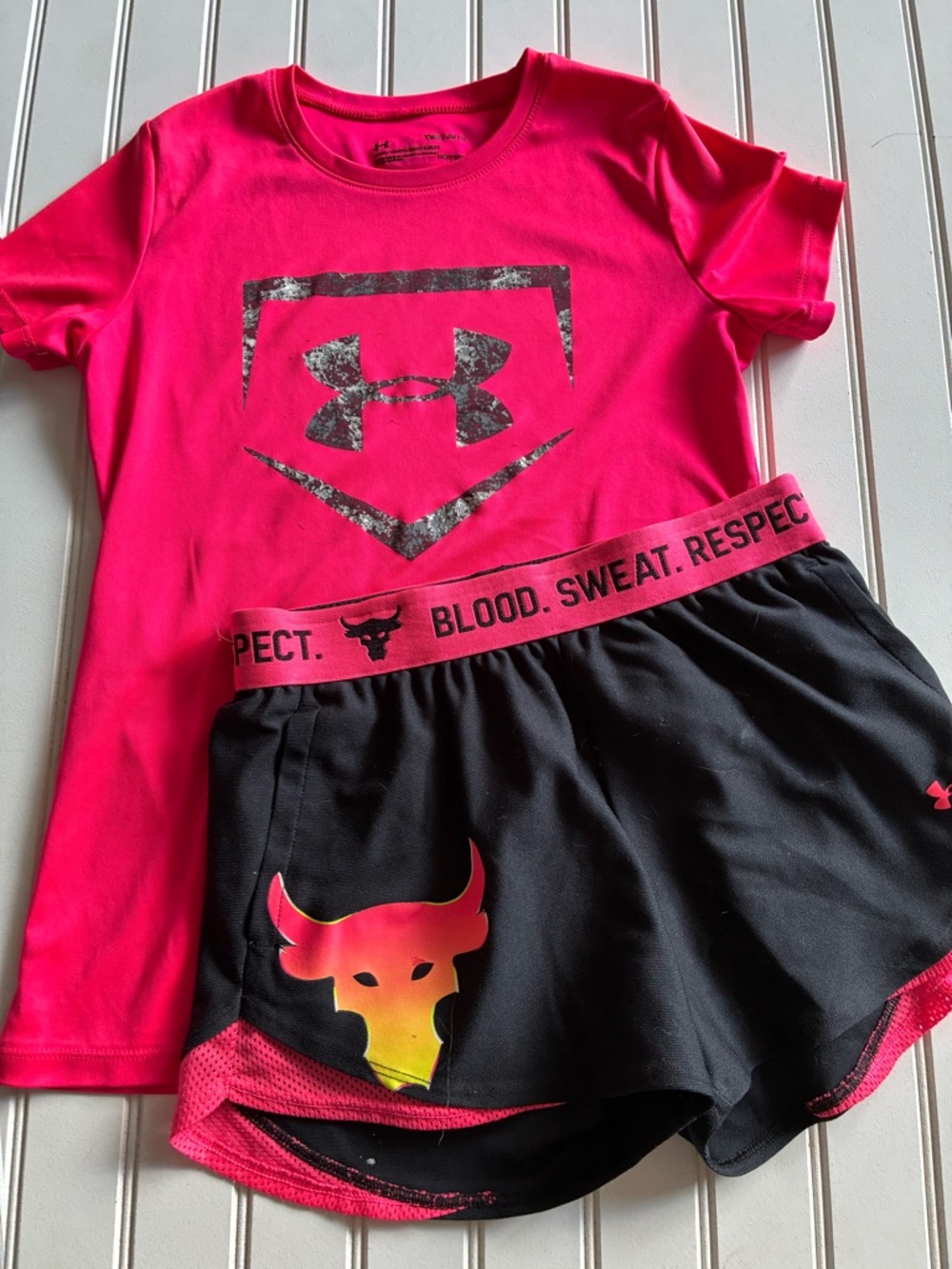 UNDER ARMOUR girls size medium short set